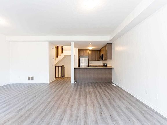 4th image of 77 Diana Ave #136