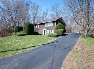 1 Mayfair Ln, Millbury, MA 01527