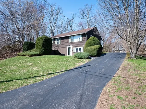 1 Mayfair Ln, Millbury, MA 01527