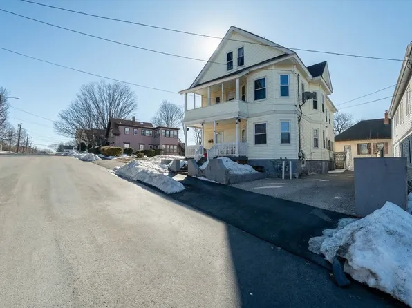 100 Union St, North Andover, MA 01845