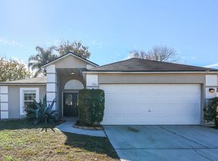 9166 Upstream Ct, Jacksonville, FL 32225