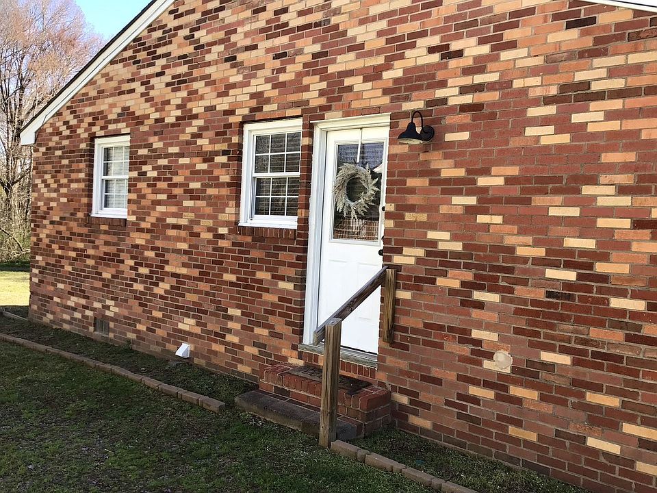 2nd image of 6614 Johnston St S
