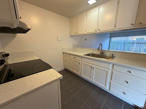4th image of 350 S Pasadena Ave #5