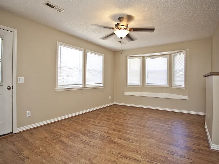 311 Willow Ave — Photo 12