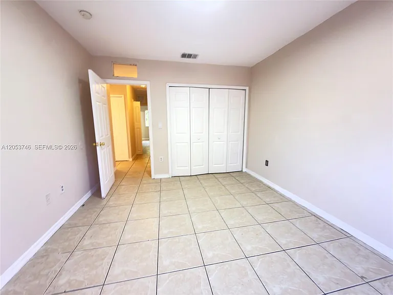 646 SW 7th Ter — Photo 8