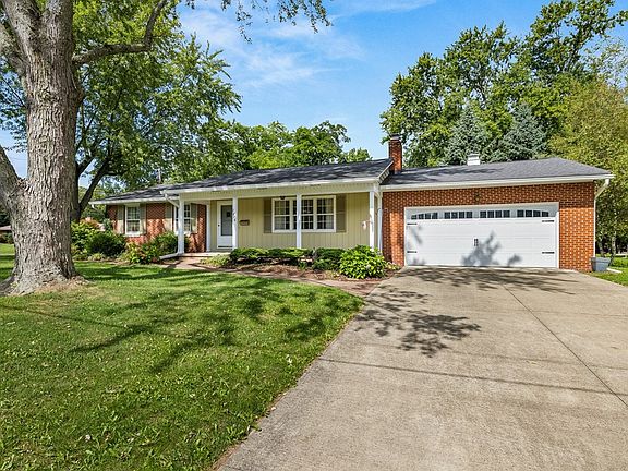 3rd image of 1418 Meadow Ln