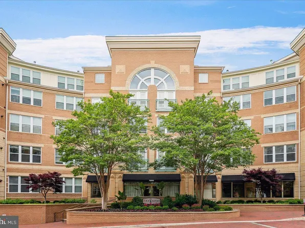 12000 Market St APT 286, Reston, VA 20190