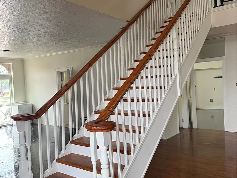 8528 Beechnut St — Photo 3