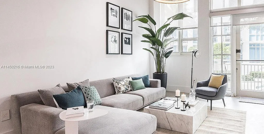 Cite Condo — Photo 2