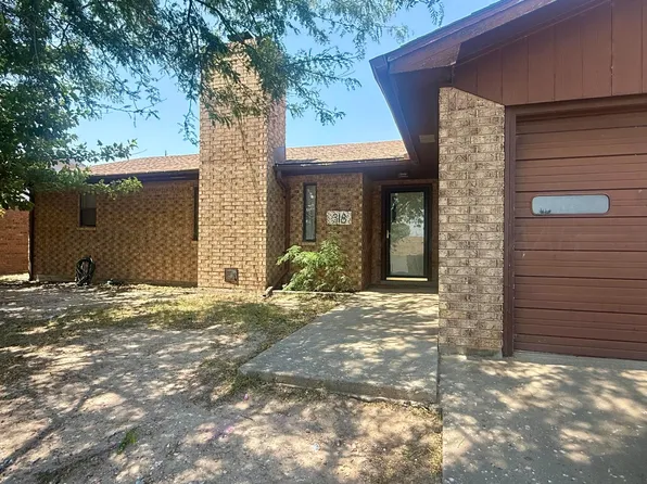 318 N Wilhelm Ave, Stinnett, TX 79083