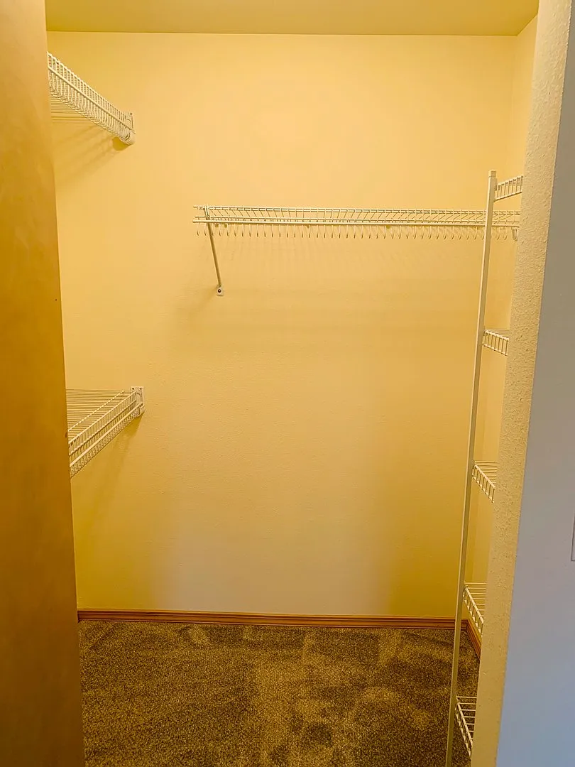 Varsity II Apartments — Photo 3
