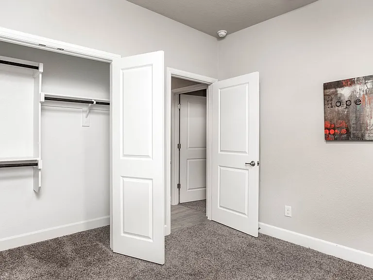 105 Crimson Sky Ct — Photo 22