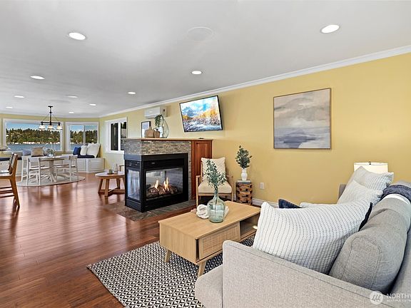 4th image of 13133 Holmes Point Drive NE