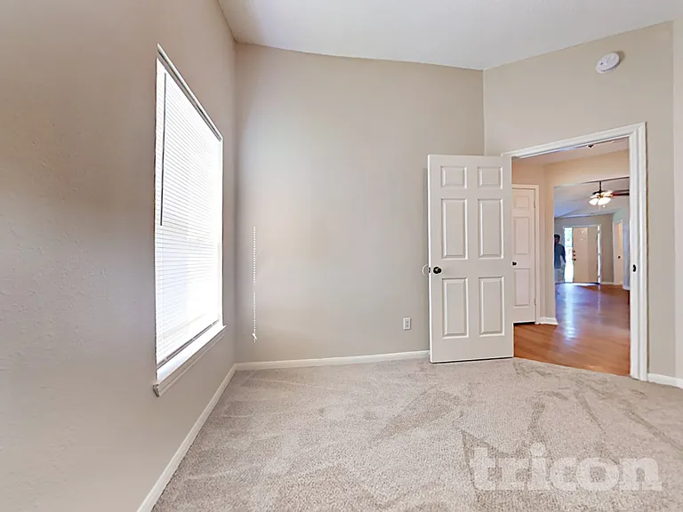 3239 Kelling St — Photo 10