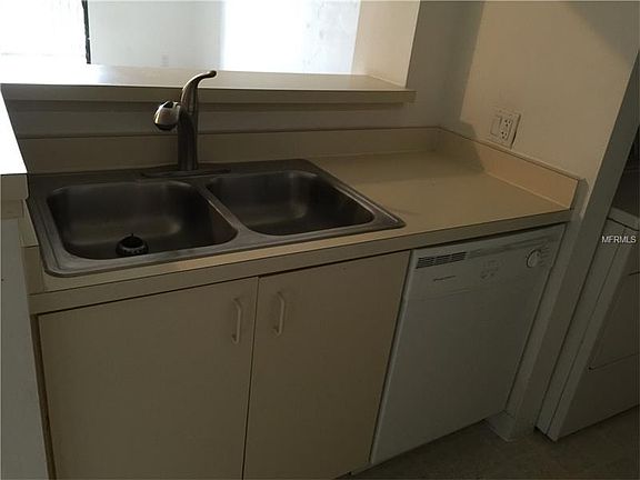 5th image of 365 Forestway Cir Unit 307