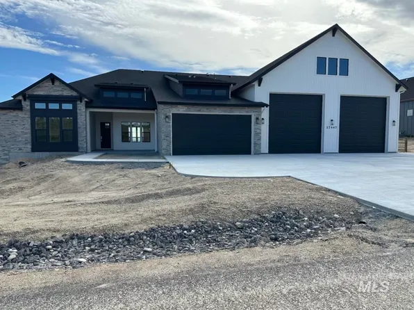 27447 Iron Horse Dr, Caldwell, ID 83607