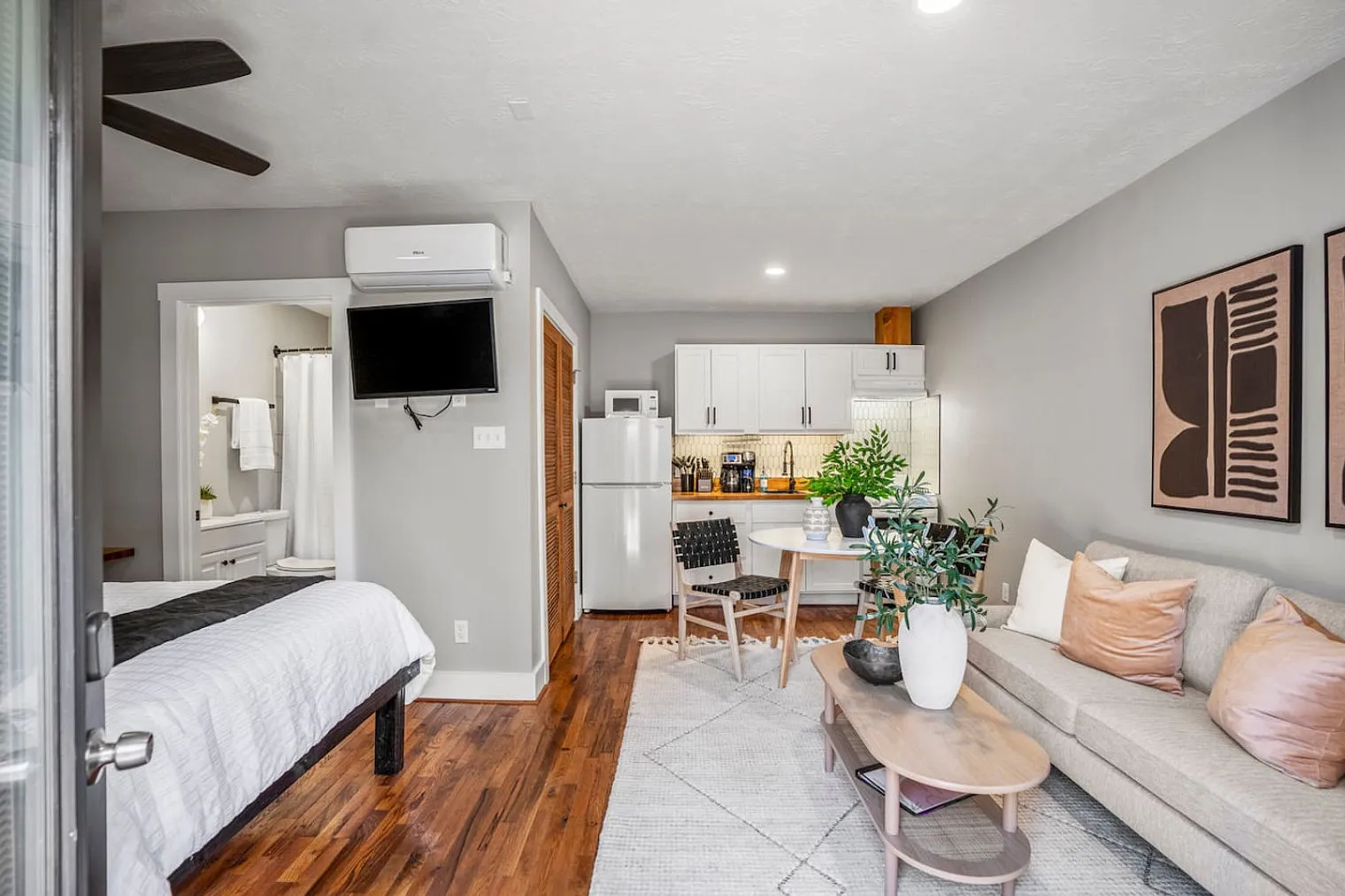 Studio, 1.0 bath, 505 sqft, $1,493 — Photo 2
