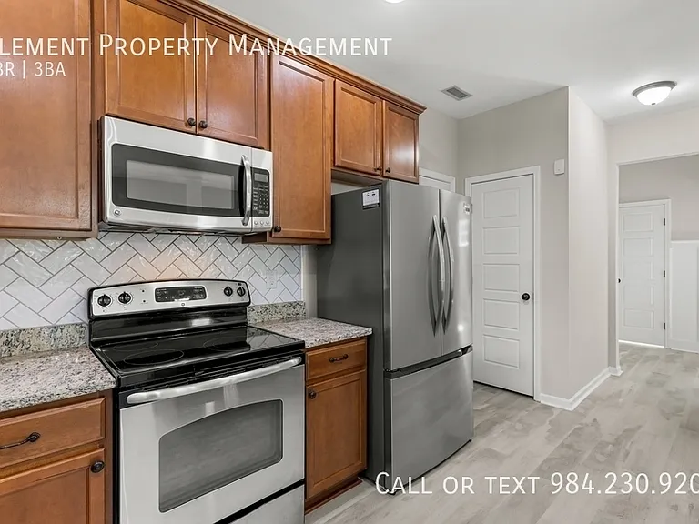 240 Quailwood Dr — Photo 15