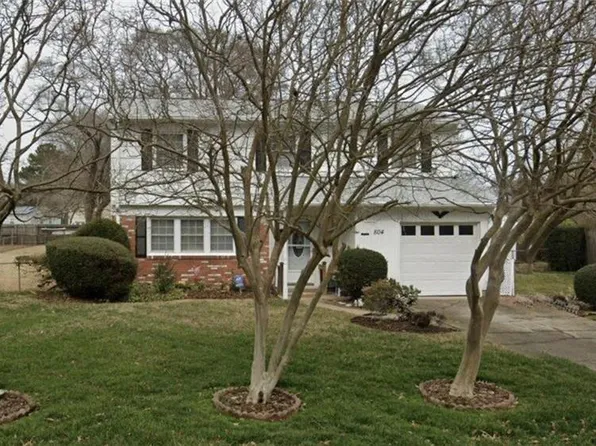 804 Stratford Hall Dr, Virginia Beach, VA 23452