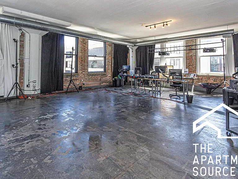 2255 S Michigan Ave #5E — Photo 5