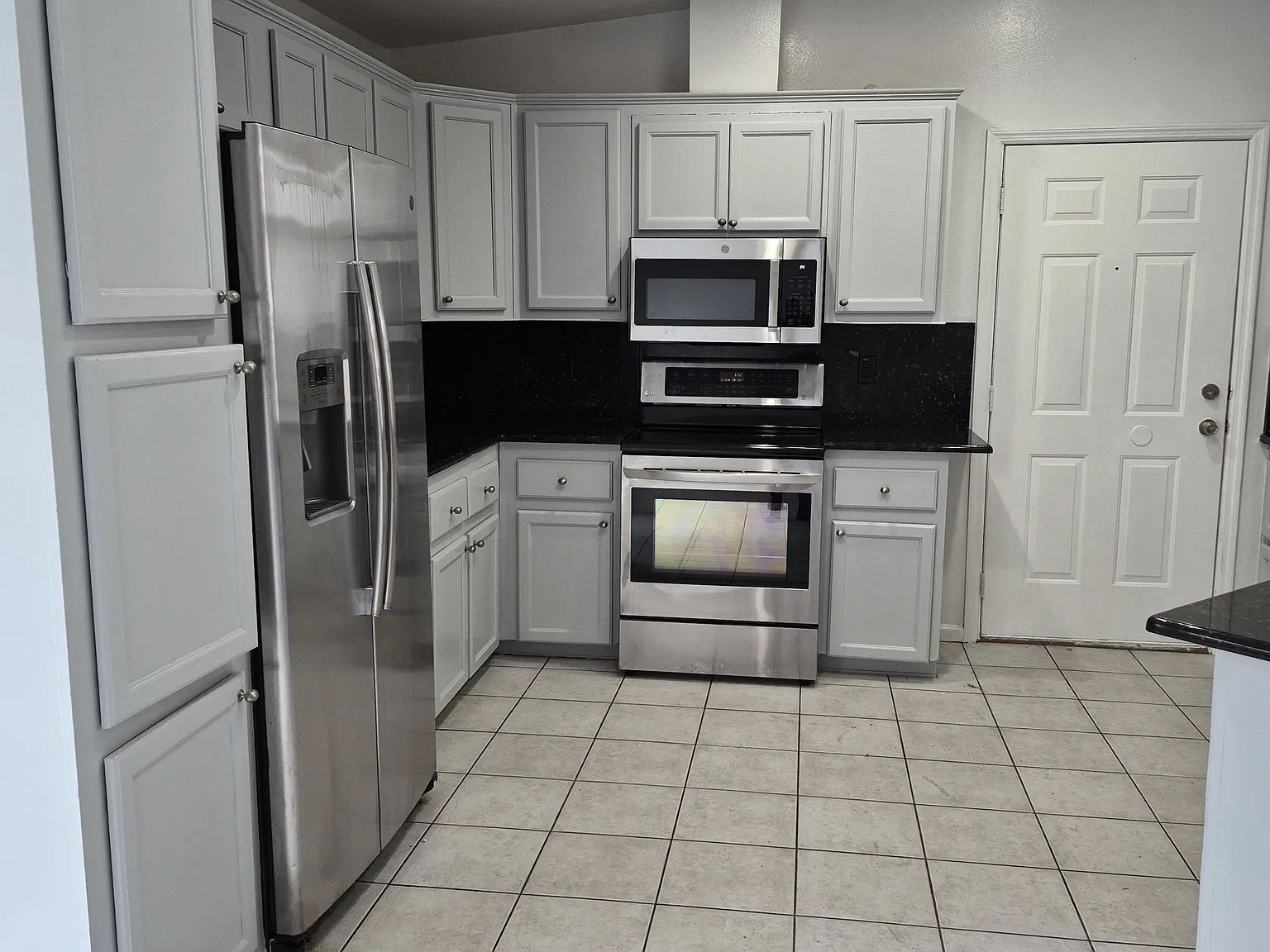 3 bed, 1515 sqft, $2,300 — Photo 3