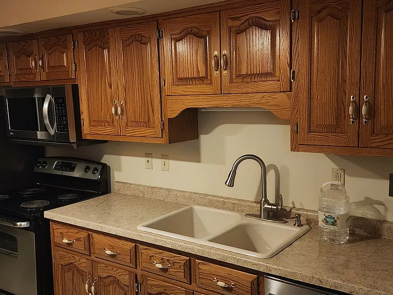 1022 Country Dr — Photo 6