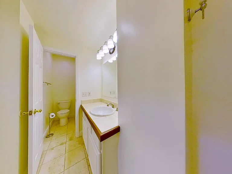 412 S Eaton St — Photo 9