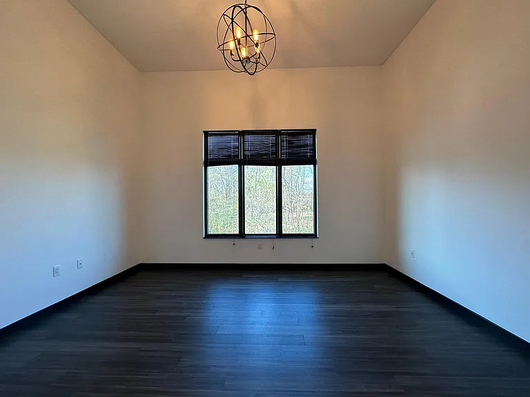 103 N Howard St #B — Photo 9