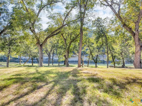 540 River Run #214, New Braunfels, TX 78132