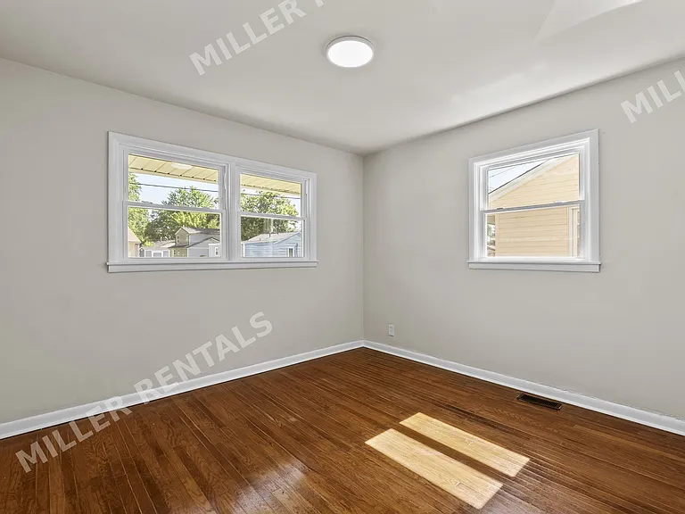 3606 Hudson Ave — Photo 11