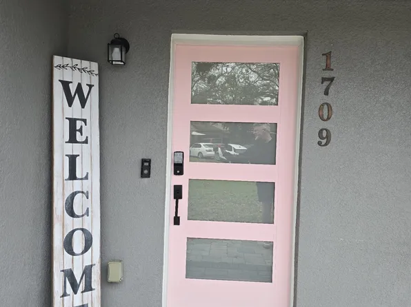 1709 N Alexander Rd, Tampa, FL 33603