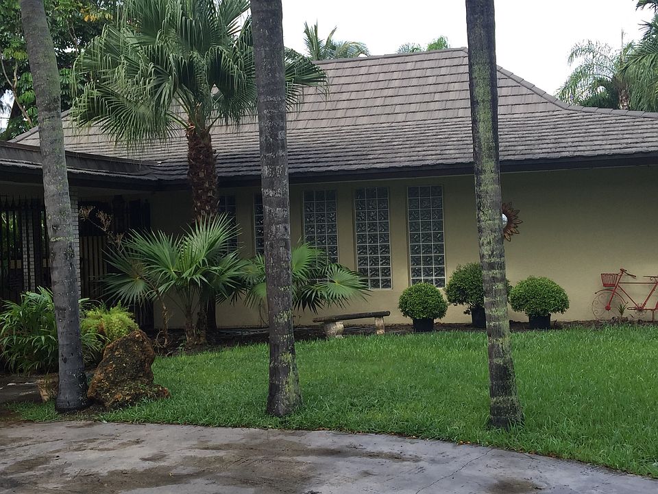 2nd image of 12580 Griffing Blvd #***