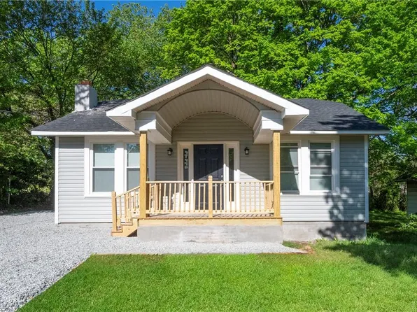 4428 Stowe St, Winston Salem, NC 27105