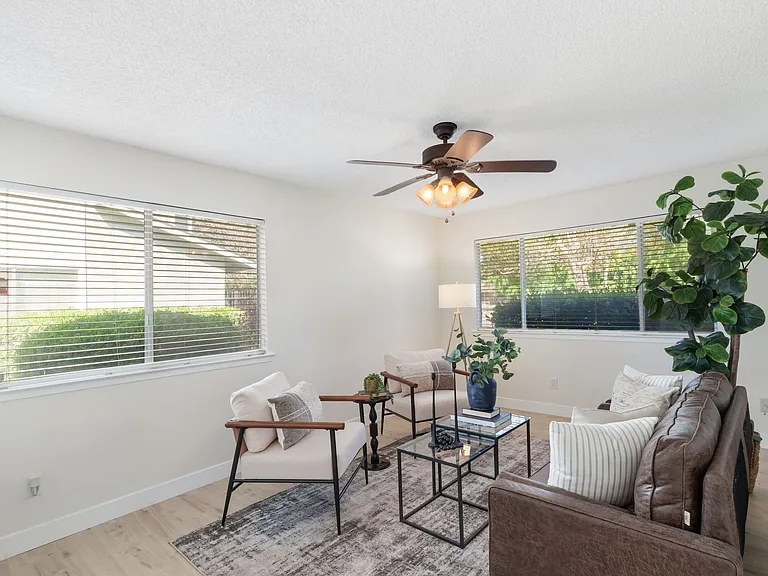4779 N Cedar Ave #105 — Photo 5