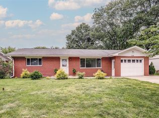 1116 Helvetia Dr, Highland, IL 62249