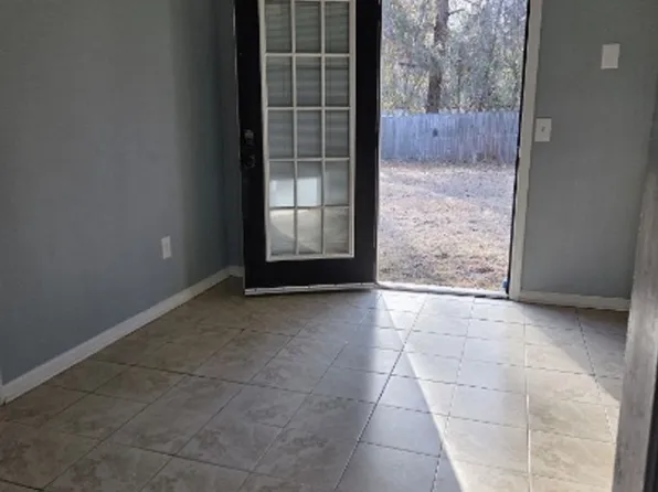 182 Sequoia Cir, Hinesville, GA 31313