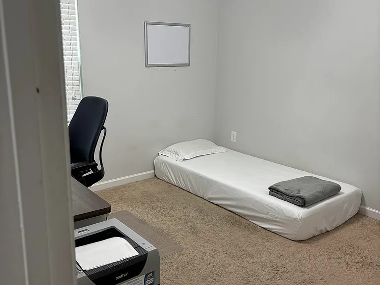 5600 Moresby Ct — Photo 41