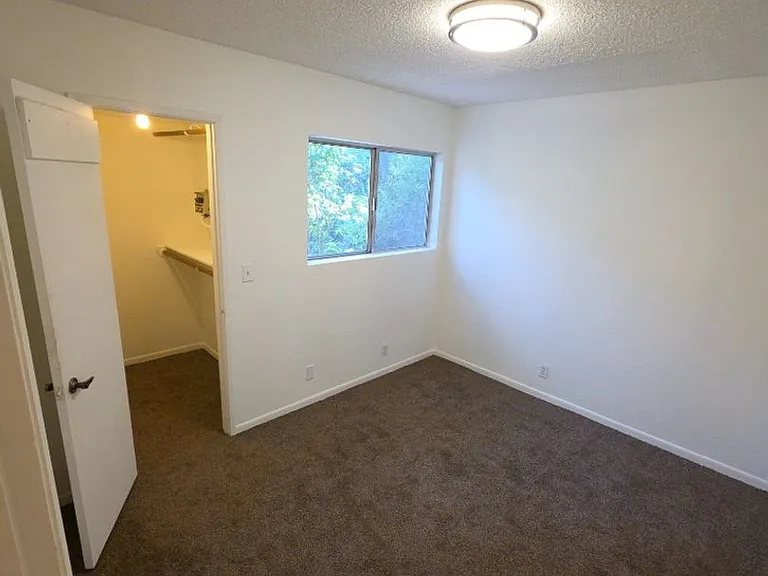 9210 Wildcat Rd #C — Photo 11