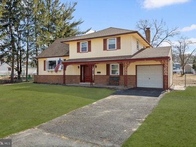 8 Montclair Dr, Delran, NJ, 08075