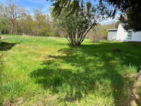 43 Lincoln St, Coalton, WV 26257