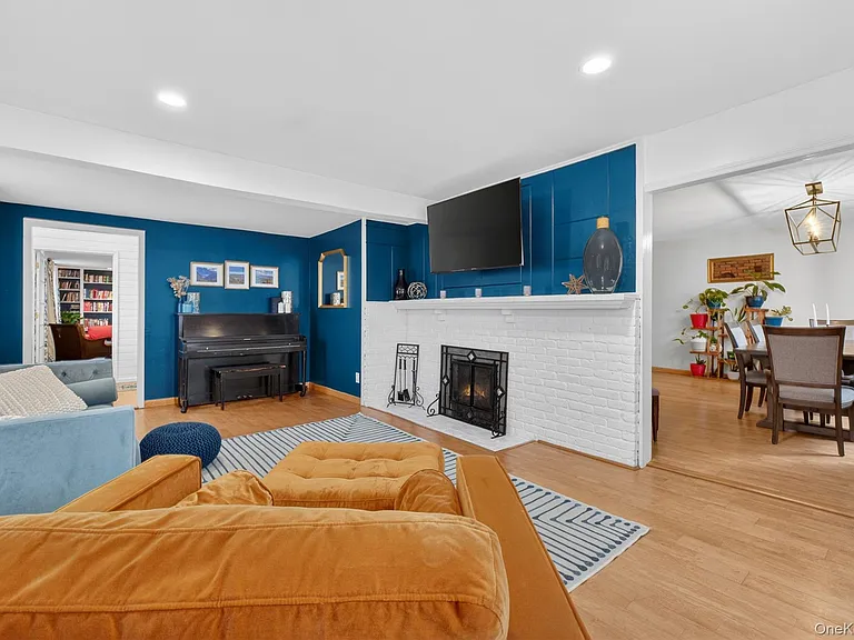 22 Blossom Hill Dr — Photo 14