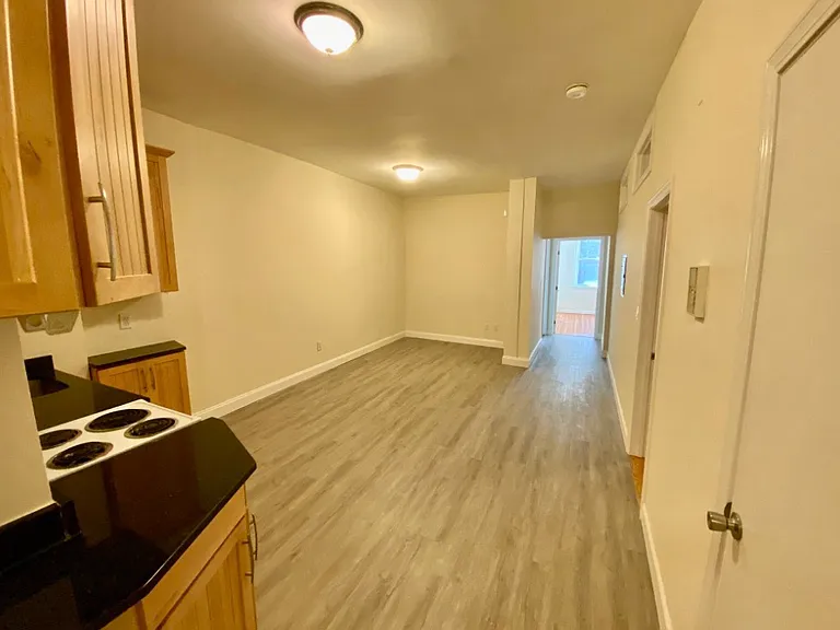 869 Beacon St #4 — Photo 2