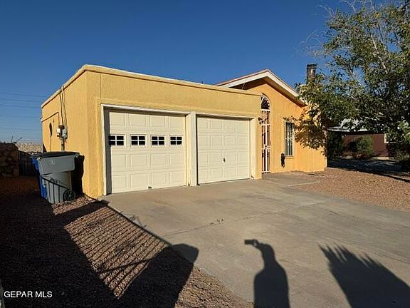 2nd image of 6097 Belladona Cir