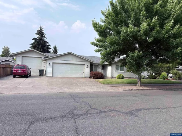 4727 San Francisco Dr NE, Salem, OR 97305