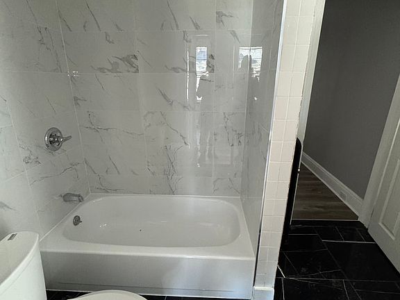 4th image of 488 Norwood St Floor 1