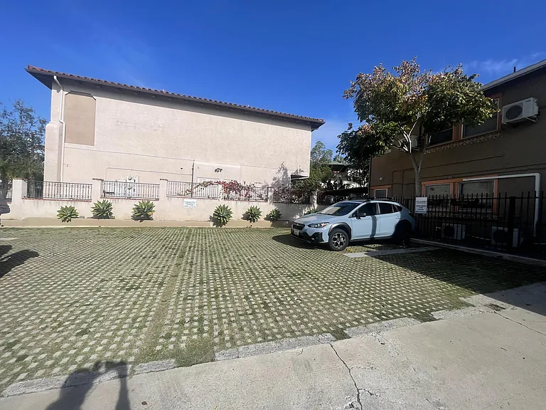 2340 Jefferson St #3 — Photo 15