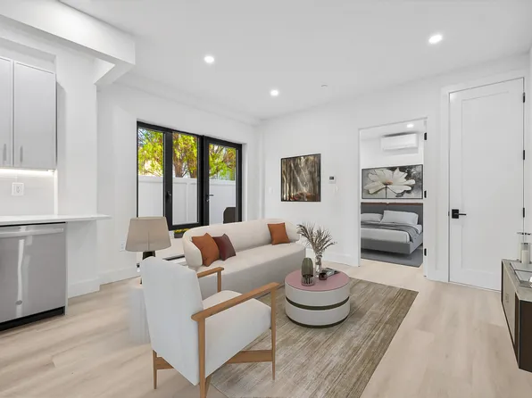 12-19 31st Drive image 1 of 8