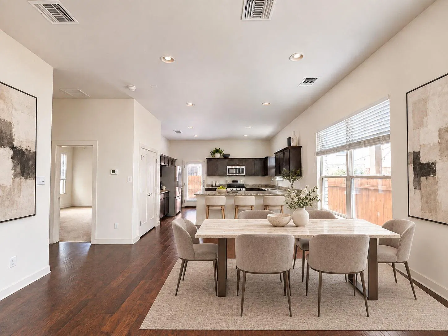 4 bed, 3.5 bath, 2691 sqft, $2,550 — Photo 3
