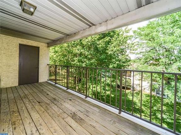 5th image of 168 Oak Knoll Cir