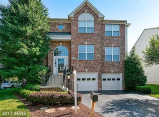 8930 Day Lilly Ct, Fairfax, VA 22031